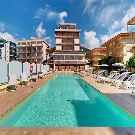 Relaxed Coastal In Pietra Ligure * Pietra Ligure
