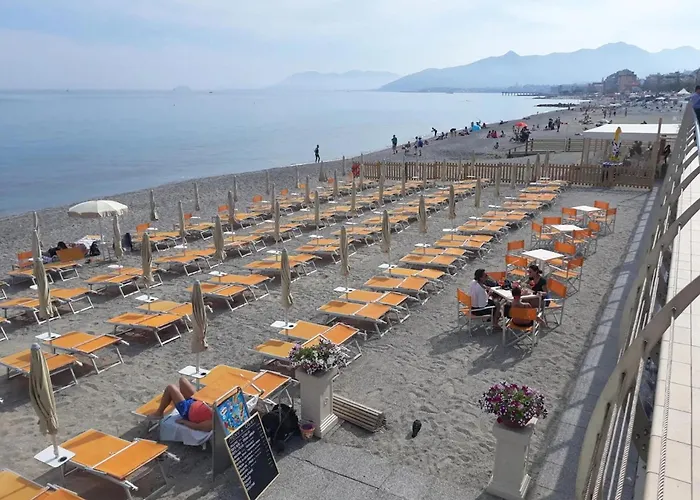 Relaxed Coastal In Pietra Ligure