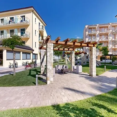 Appartement Relaxed Coastal In *