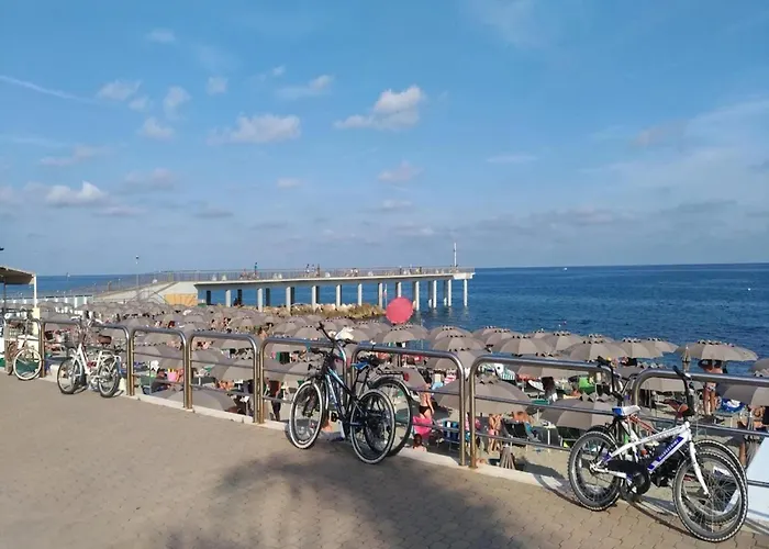 Relaxed Coastal In شقة بيترا ليغوري